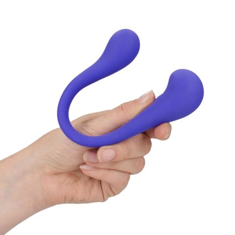 Dwustronny wibrator silikonowy giętki Loveline z pilotem fioletowy 23 cm